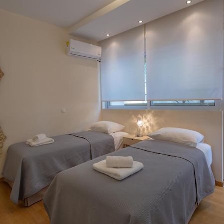 Sagittarius - Faliro Sea Side Apartment Athen Exterior foto