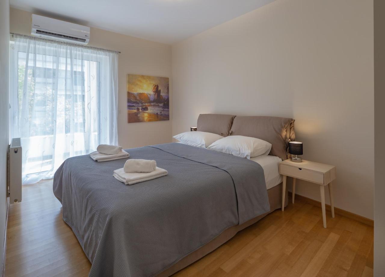 Sagittarius - Faliro Sea Side Apartment Athen Exterior foto